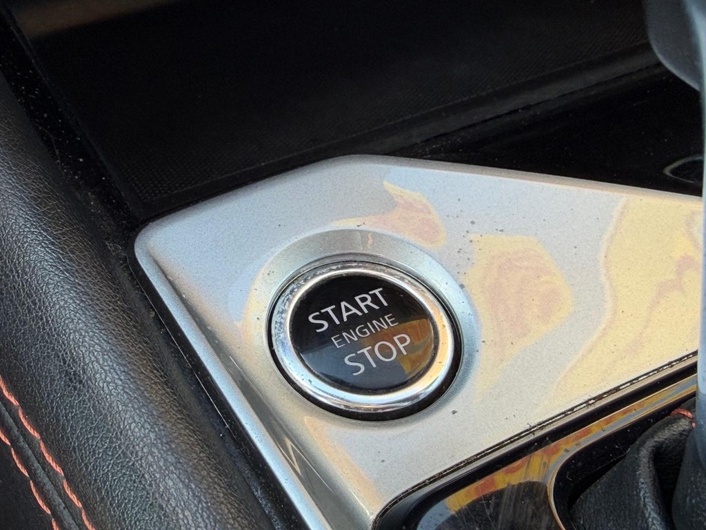 Nissan Altima Vehicle Full-screen Gallery Image 29