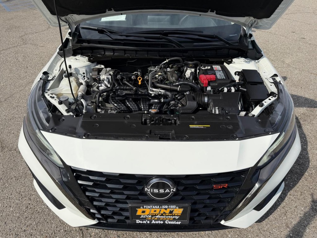 Nissan Altima Vehicle Full-screen Gallery Image 50