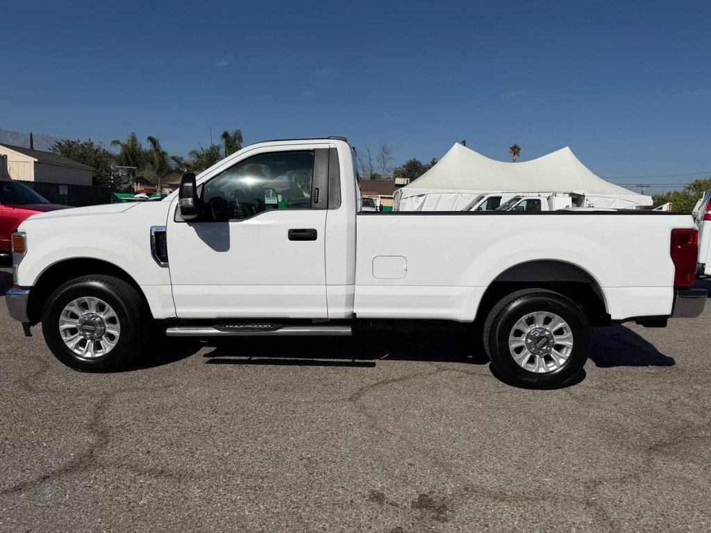 Ford F-350 Vehicle Full-screen Gallery Image 11