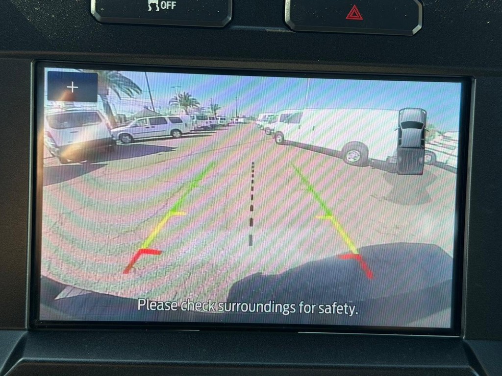 Ford F-350 Vehicle Full-screen Gallery Image 32