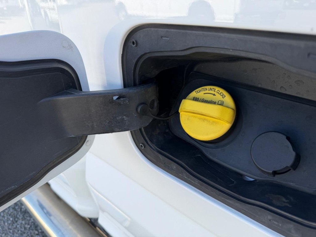 Ford F-350 Vehicle Full-screen Gallery Image 40