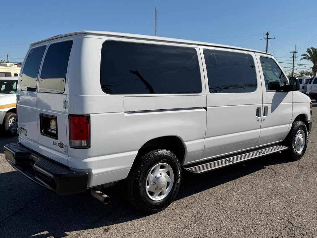 Ford E-350 Mobile Office Vehicle Full-screen Gallery Image 07