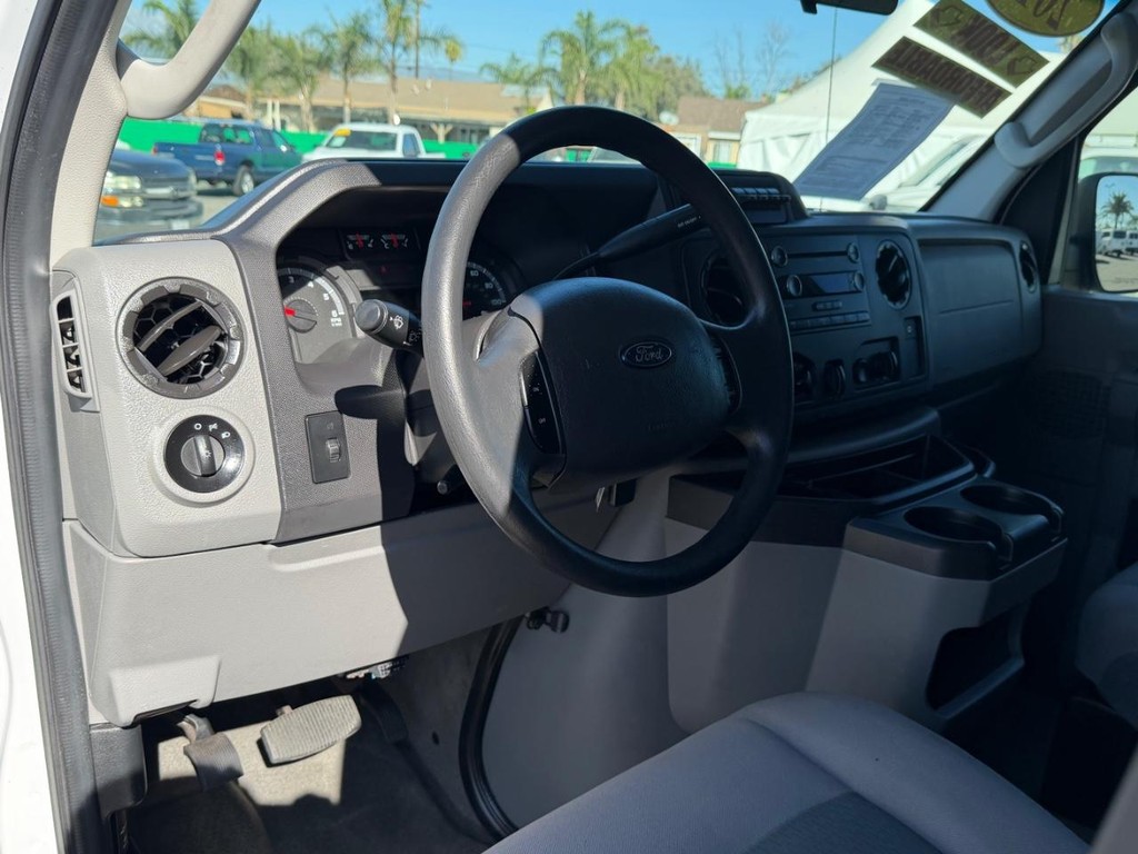 Ford E-350 Mobile Office Vehicle Full-screen Gallery Image 17