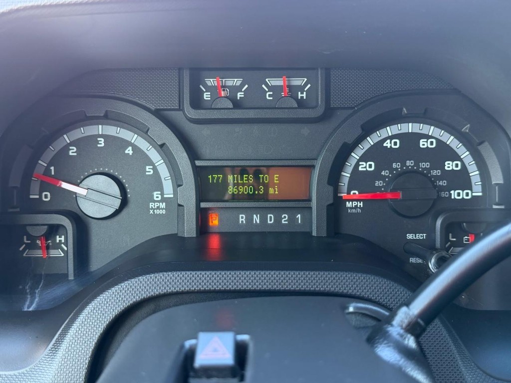 Ford E-350 Mobile Office Vehicle Full-screen Gallery Image 32