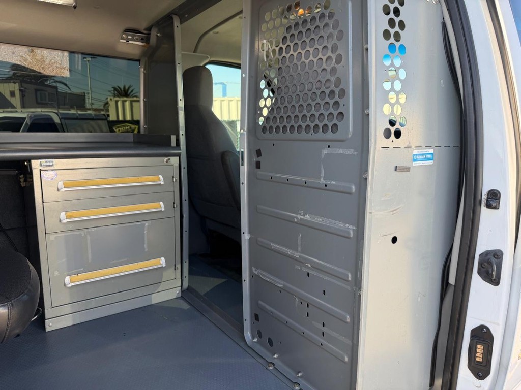 Ford E-350 Mobile Office Vehicle Full-screen Gallery Image 45