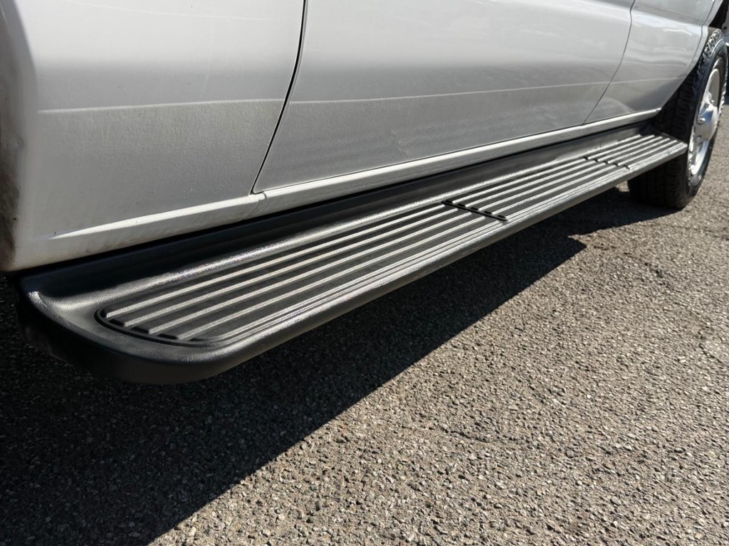 Ford E-350 Mobile Office Vehicle Full-screen Gallery Image 52