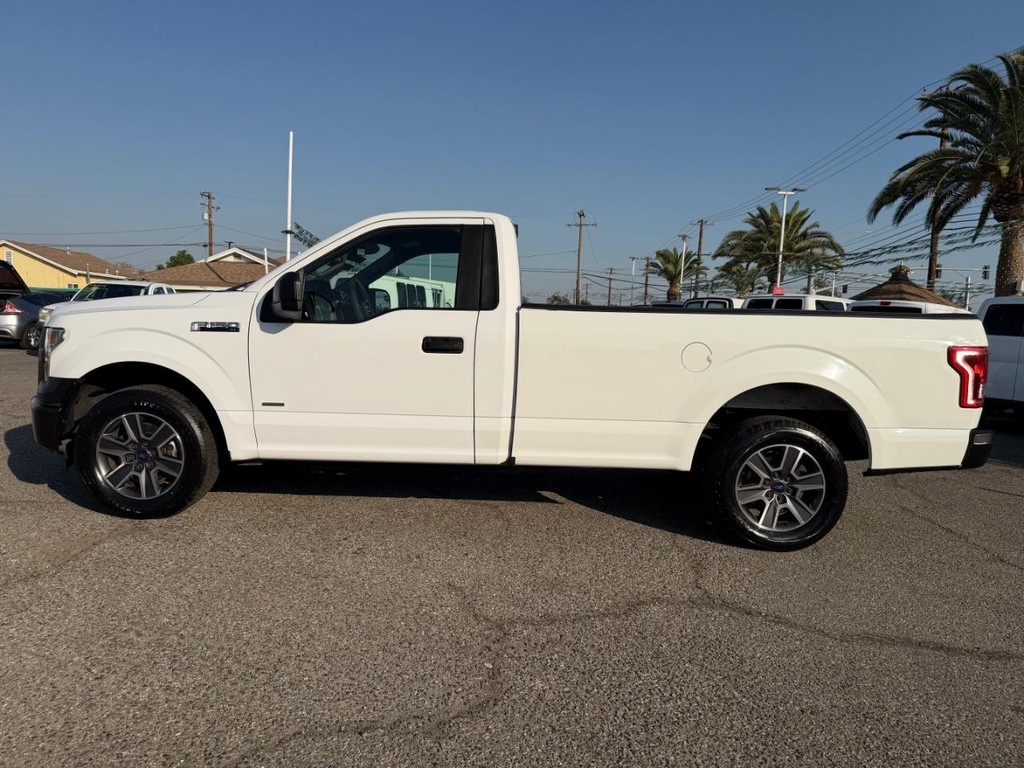 Ford F-150 Vehicle Full-screen Gallery Image 11