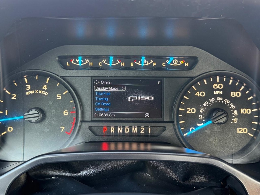 Ford F-150 Vehicle Full-screen Gallery Image 16