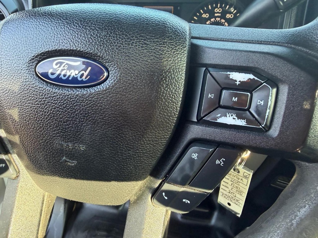 Ford F-150 Vehicle Full-screen Gallery Image 26