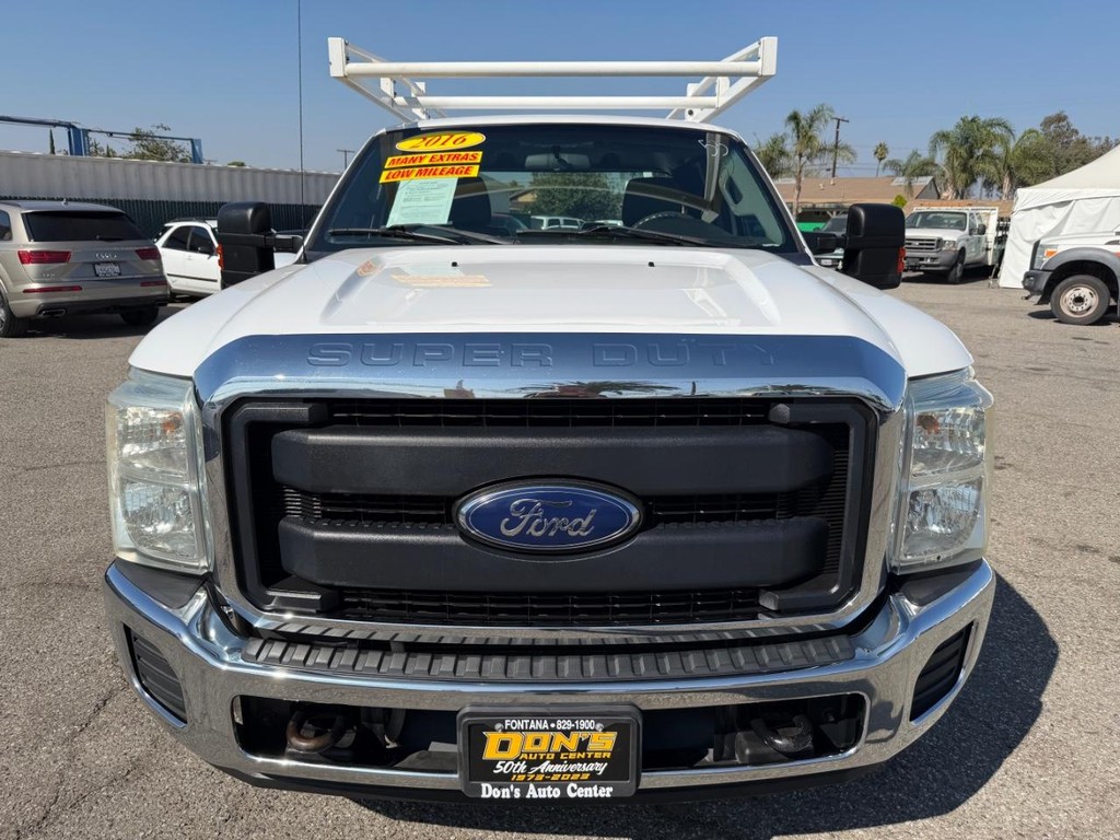 Ford F-250 Vehicle Full-screen Gallery Image 14