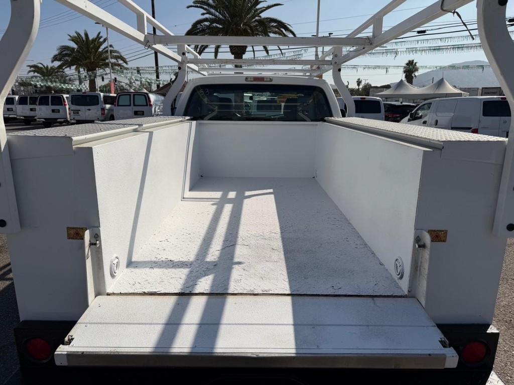 Ford F-250 Vehicle Full-screen Gallery Image 18