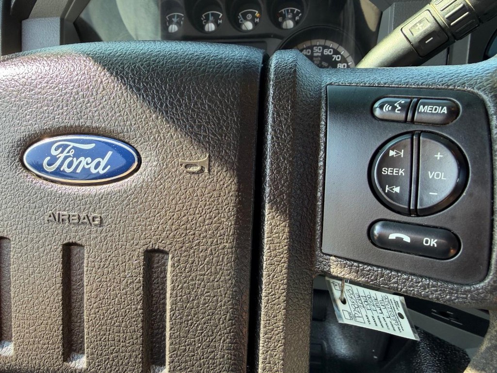 Ford F-250 Vehicle Full-screen Gallery Image 37