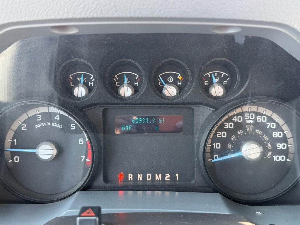 Ford F-250 Vehicle Full-screen Gallery Image 38