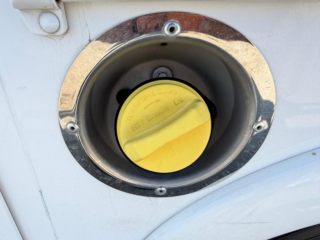 Ford F-250 Vehicle Full-screen Gallery Image 44