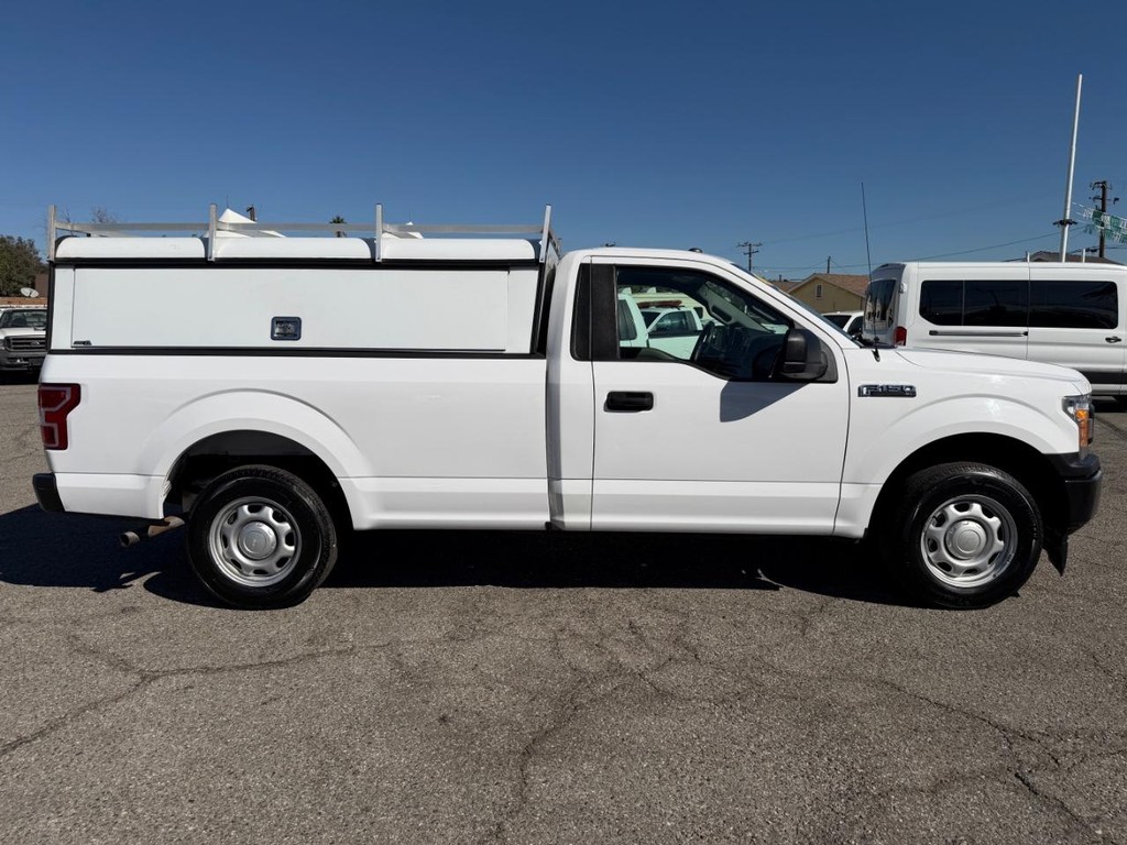 Ford F-150 Vehicle Full-screen Gallery Image 05