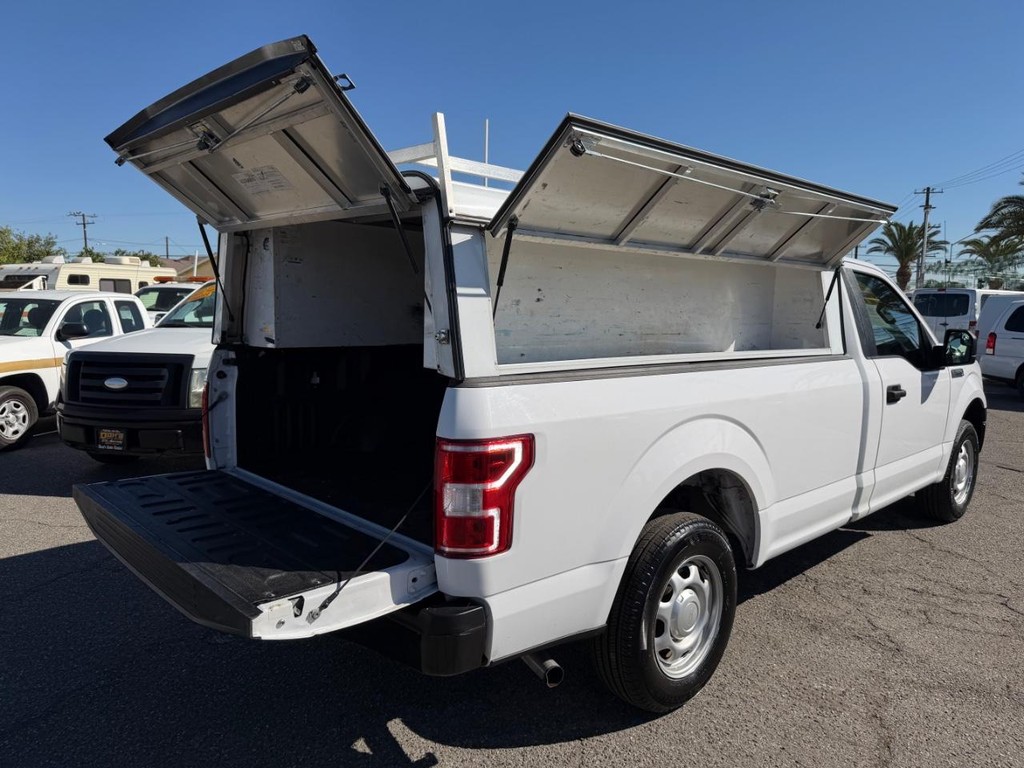 Ford F-150 Vehicle Full-screen Gallery Image 17