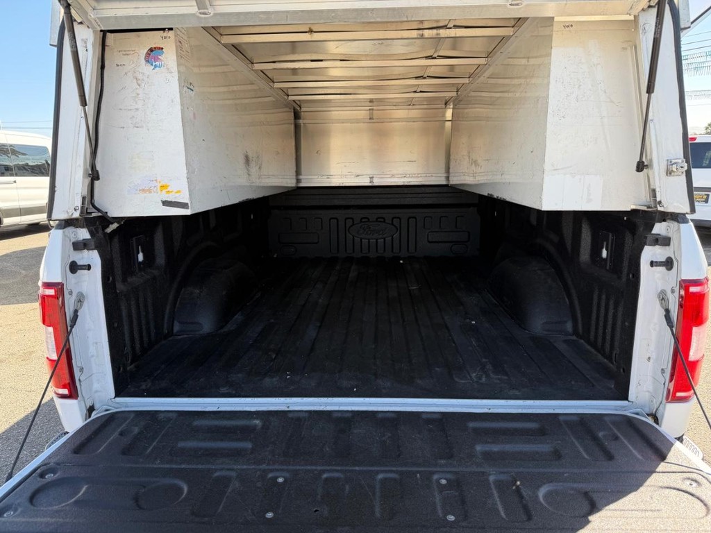 Ford F-150 Vehicle Full-screen Gallery Image 19