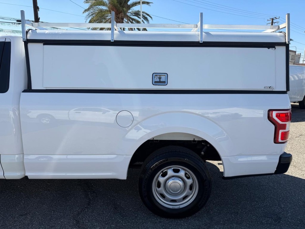 Ford F-150 Vehicle Full-screen Gallery Image 22