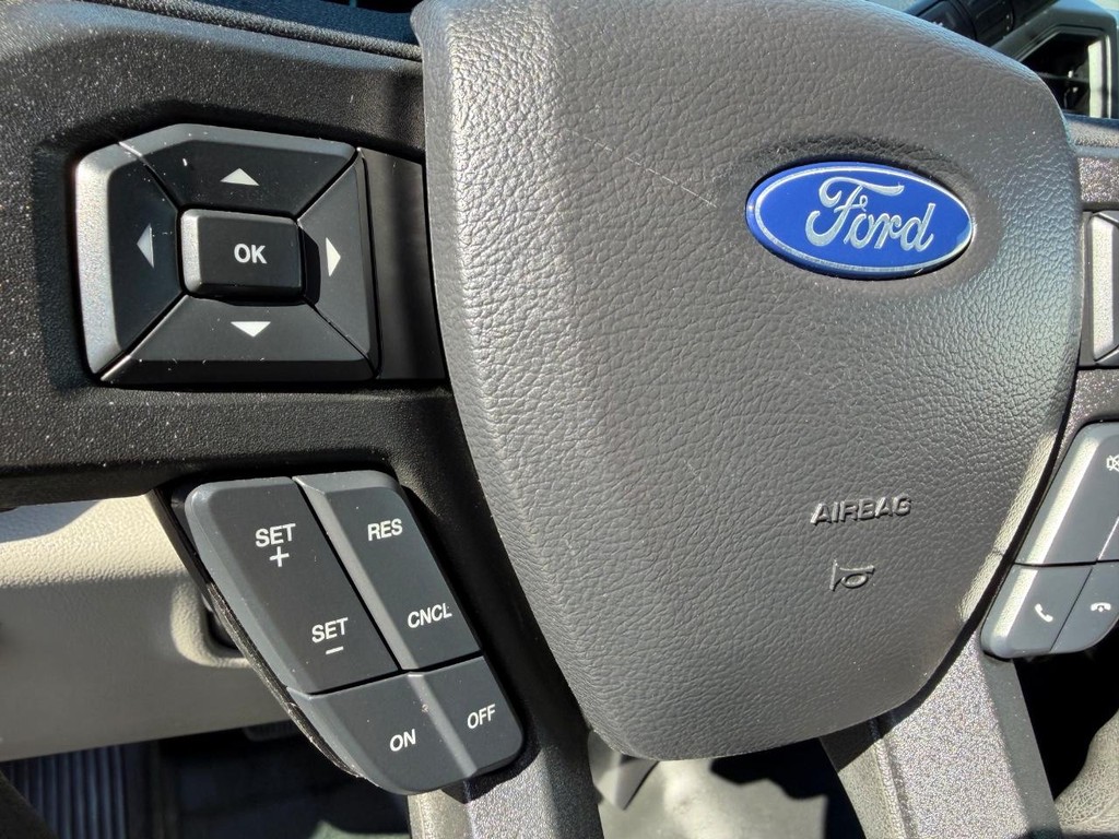 Ford F-150 Vehicle Full-screen Gallery Image 38