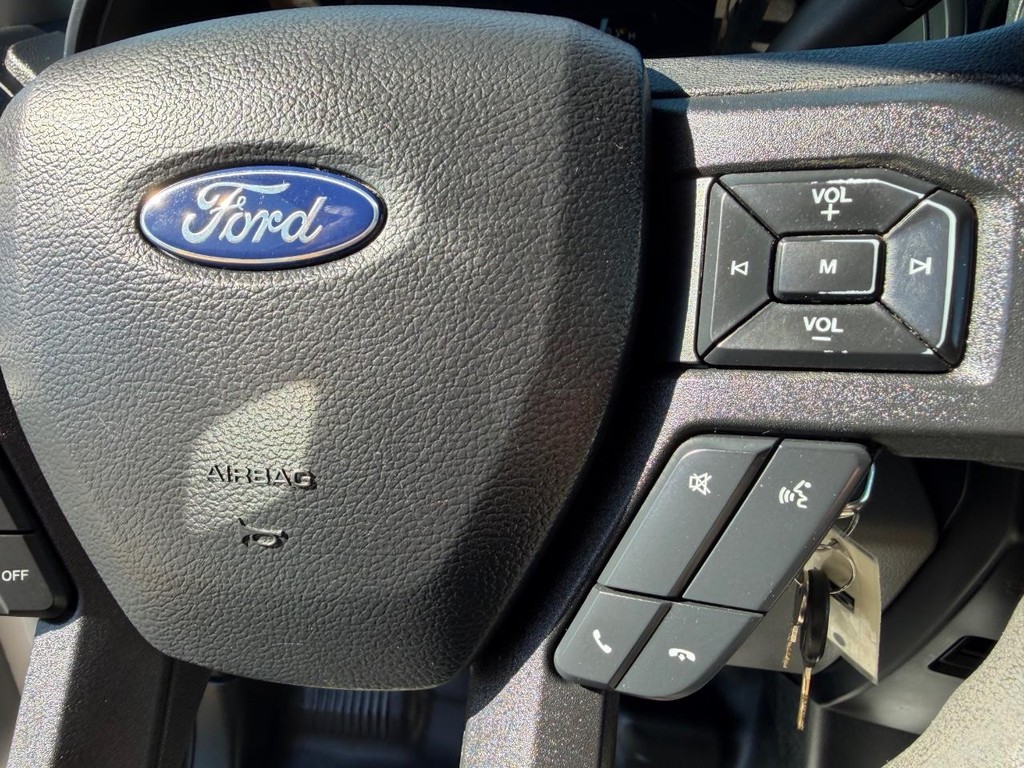 Ford F-150 Vehicle Full-screen Gallery Image 39
