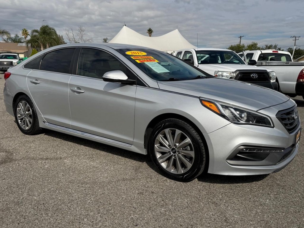 Hyundai Sonata Vehicle Full-screen Gallery Image 03