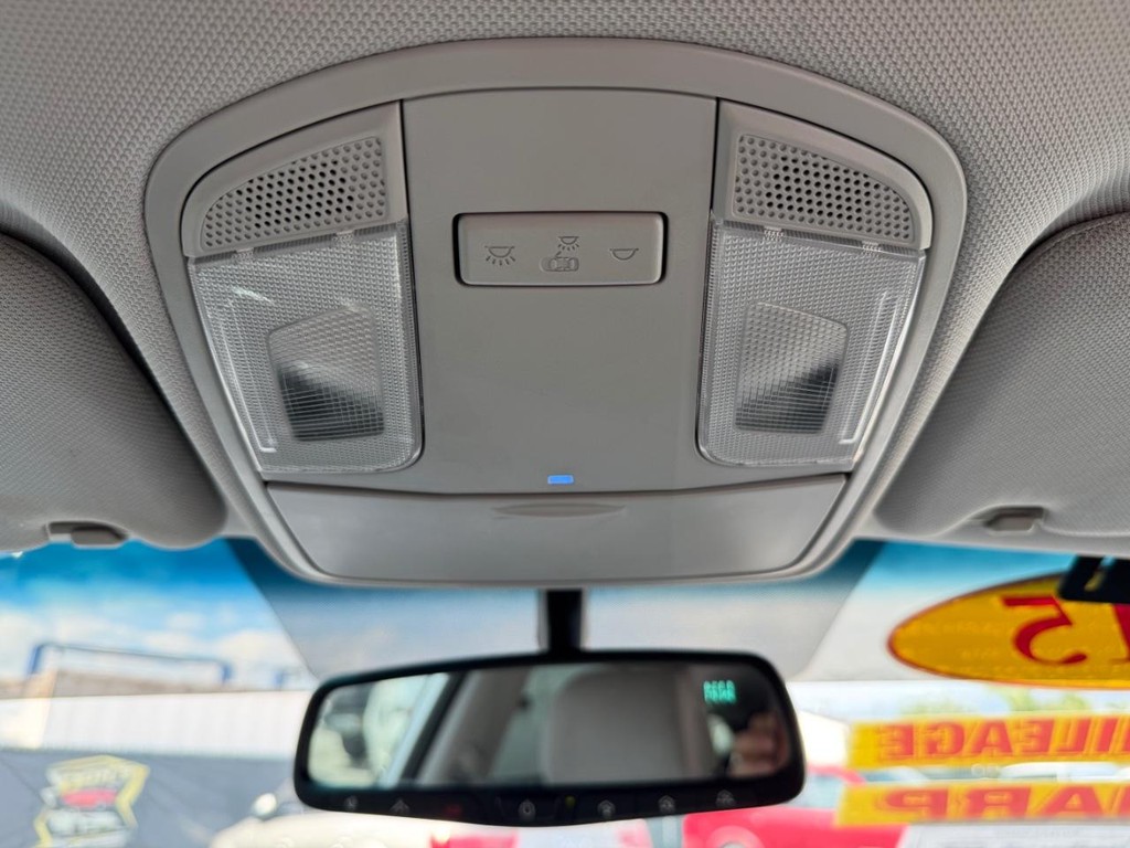 Hyundai Sonata Vehicle Full-screen Gallery Image 33