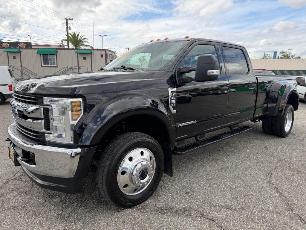 Ford F-450 Vehicle Full-screen Gallery Image 12