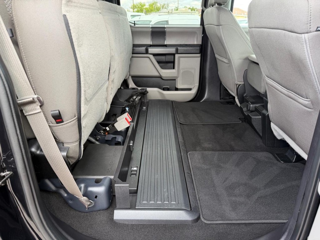 Ford F-450 Vehicle Full-screen Gallery Image 41