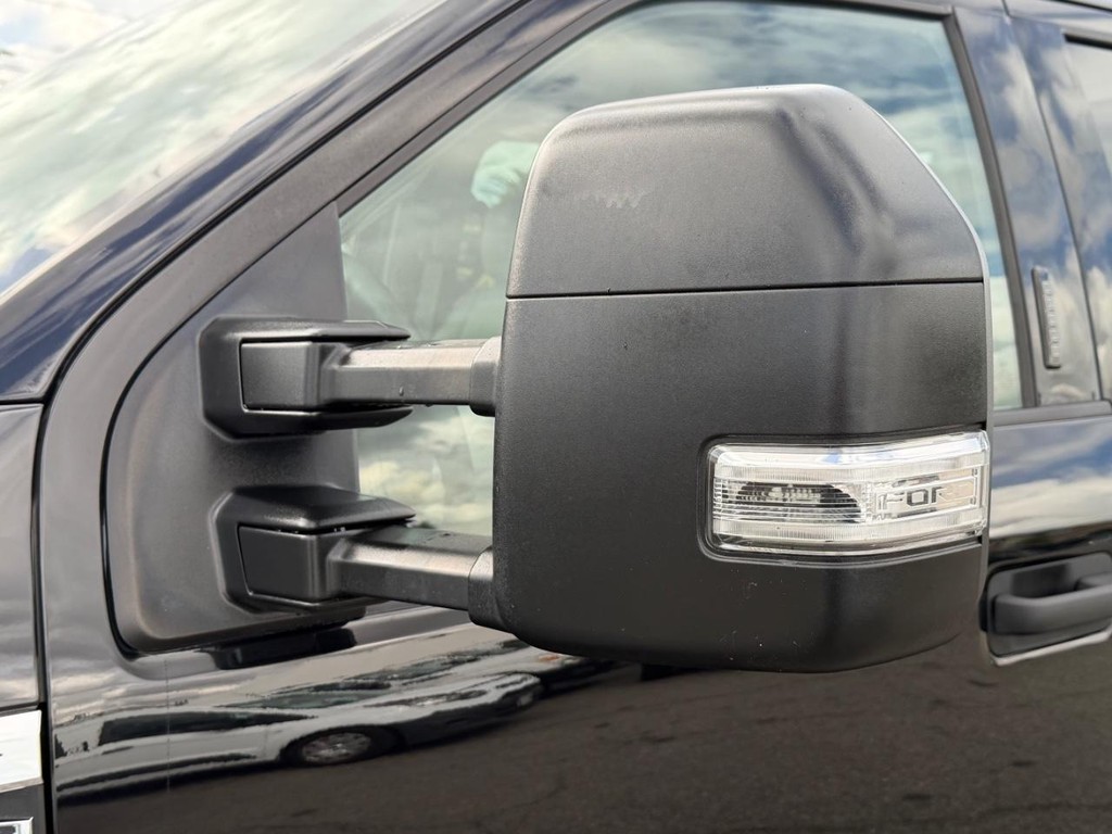 Ford F-450 Vehicle Full-screen Gallery Image 51