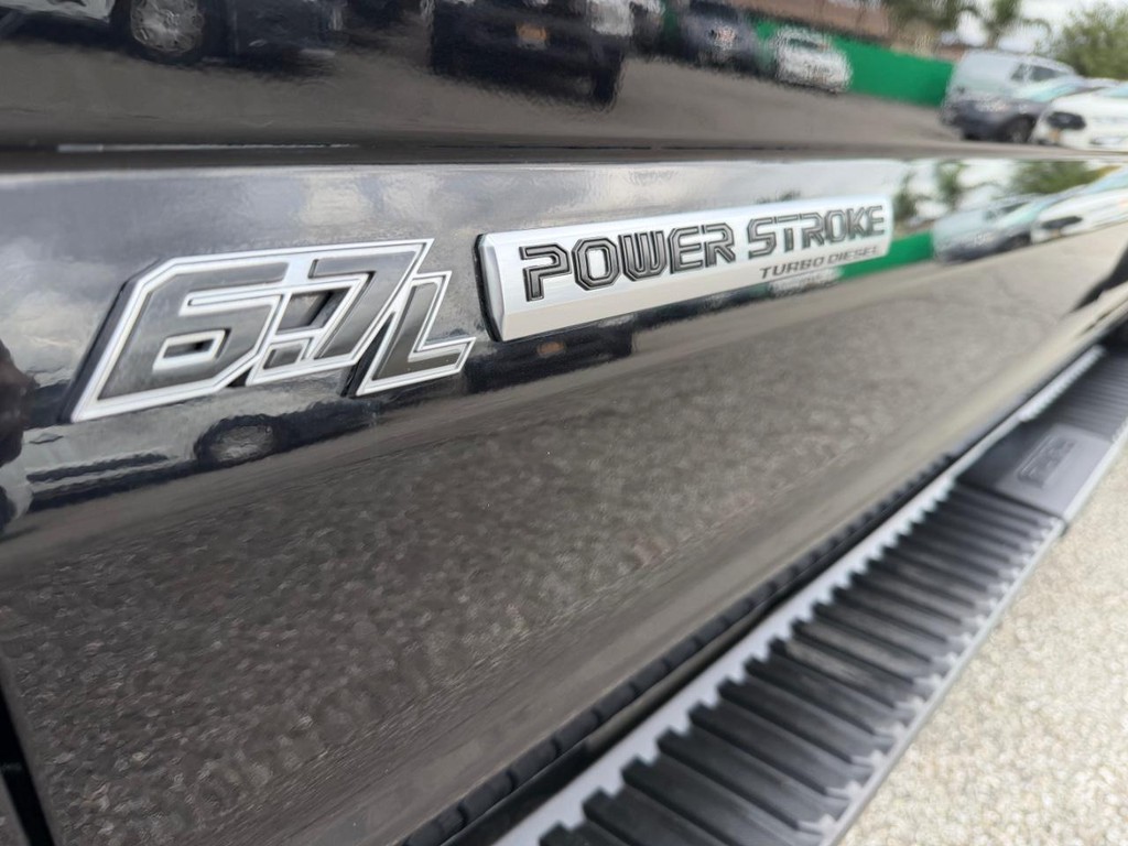 Ford F-450 Vehicle Full-screen Gallery Image 56