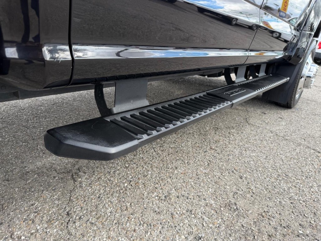 Ford F-450 Vehicle Full-screen Gallery Image 57