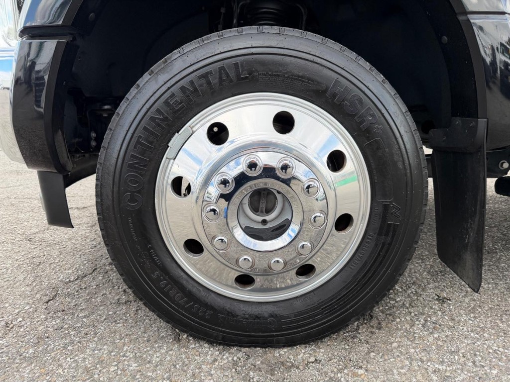 Ford F-450 Vehicle Full-screen Gallery Image 63