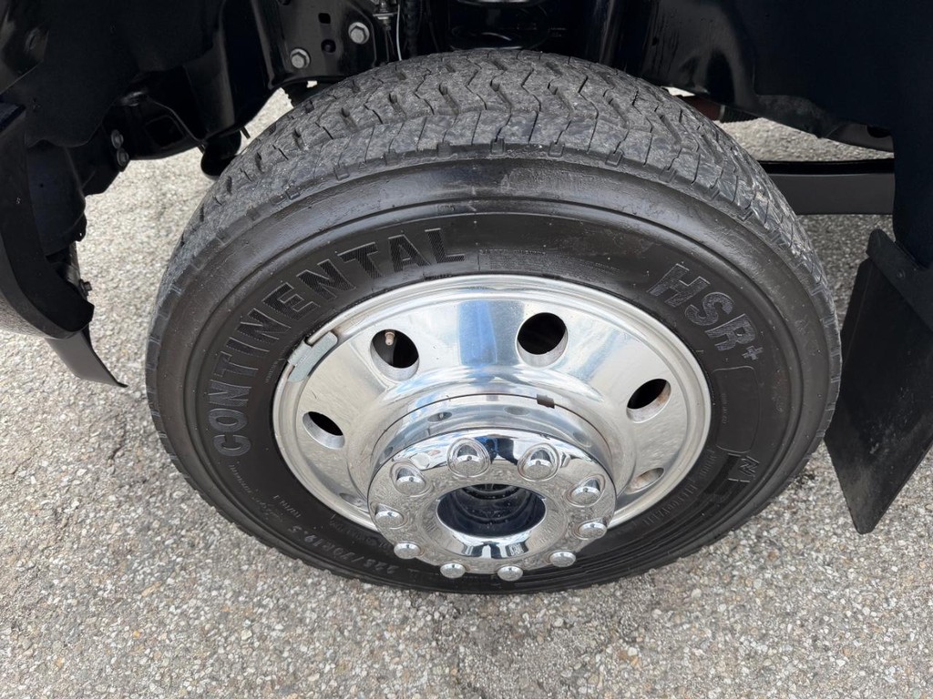 Ford F-450 Vehicle Full-screen Gallery Image 64