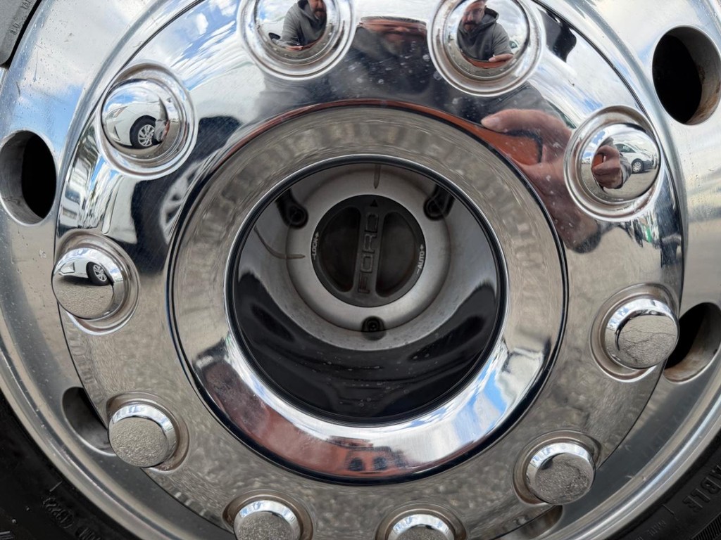 Ford F-450 Vehicle Full-screen Gallery Image 65