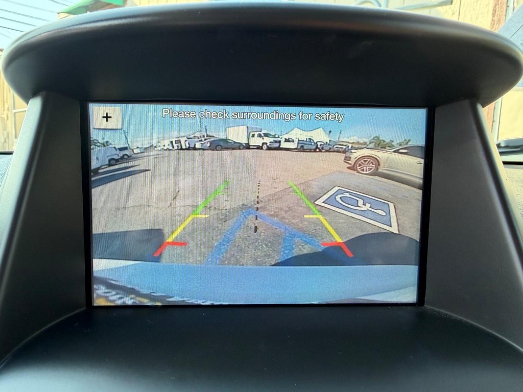 Ford Fiesta Vehicle Full-screen Gallery Image 39