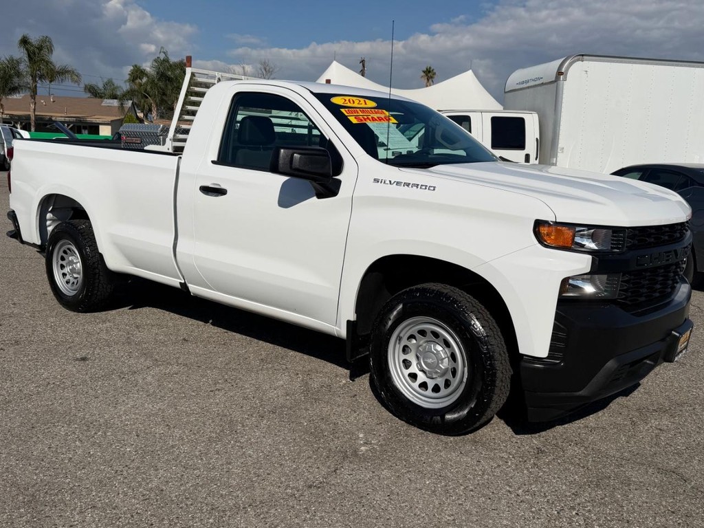 Chevrolet Silverado 1500 Vehicle Full-screen Gallery Image 03