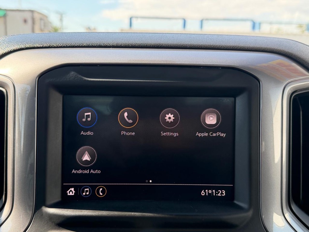 Chevrolet Silverado 1500 Vehicle Full-screen Gallery Image 30