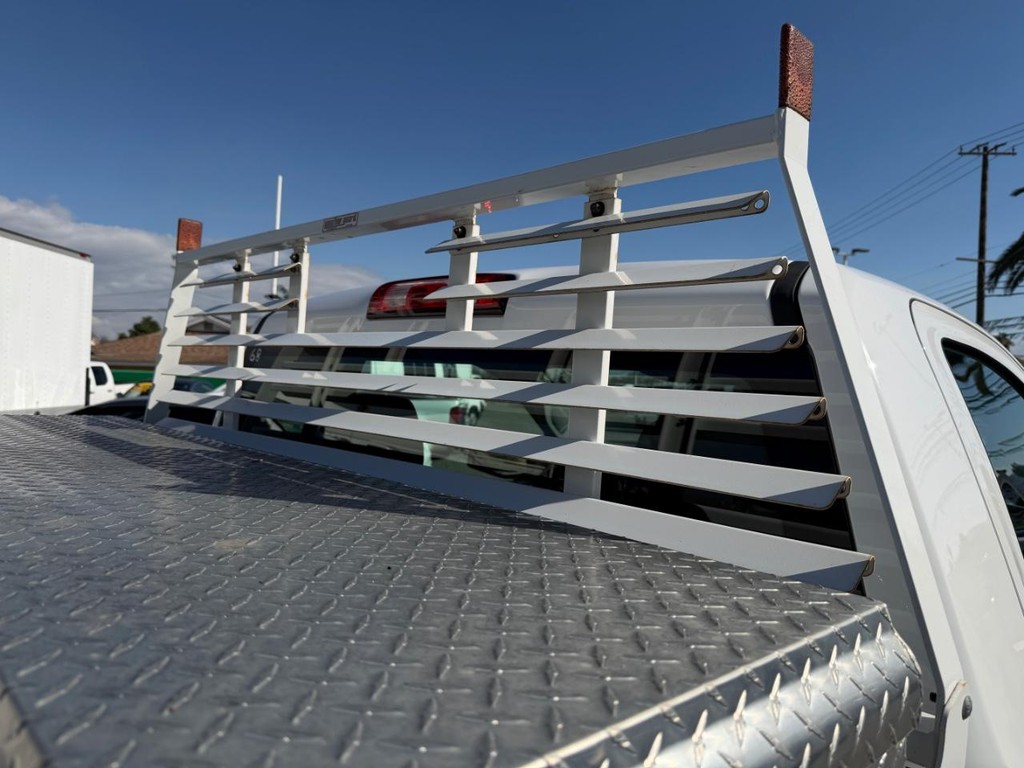 Chevrolet Silverado 1500 Vehicle Full-screen Gallery Image 39