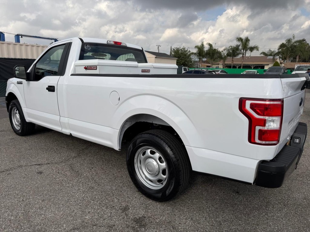 Ford F-150 Vehicle Full-screen Gallery Image 09