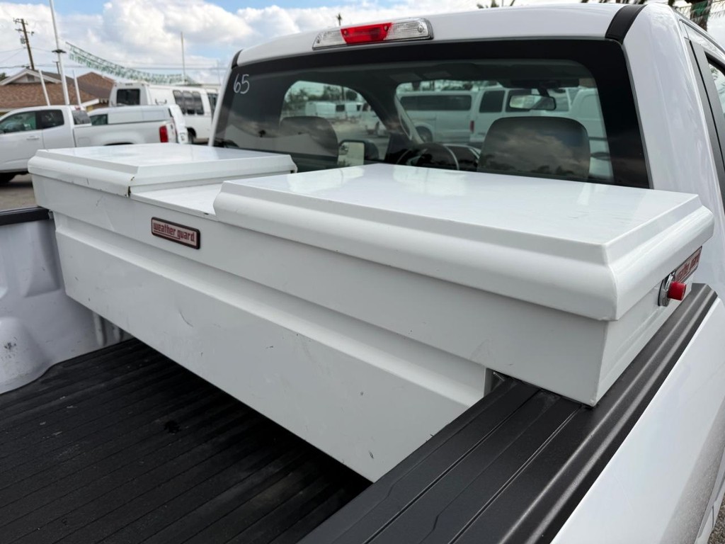 Ford F-150 Vehicle Full-screen Gallery Image 34