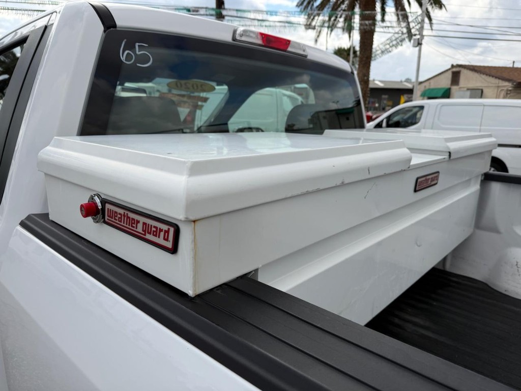 Ford F-150 Vehicle Full-screen Gallery Image 35