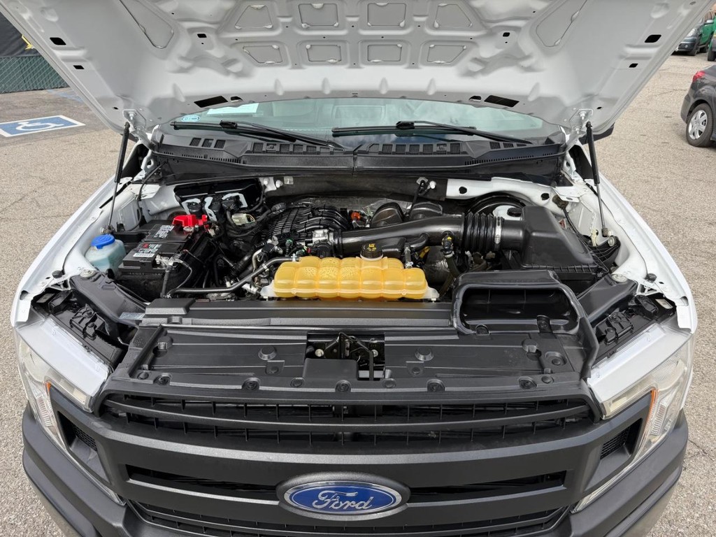 Ford F-150 Vehicle Full-screen Gallery Image 39