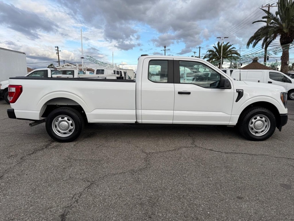 Ford F-150 Vehicle Full-screen Gallery Image 05