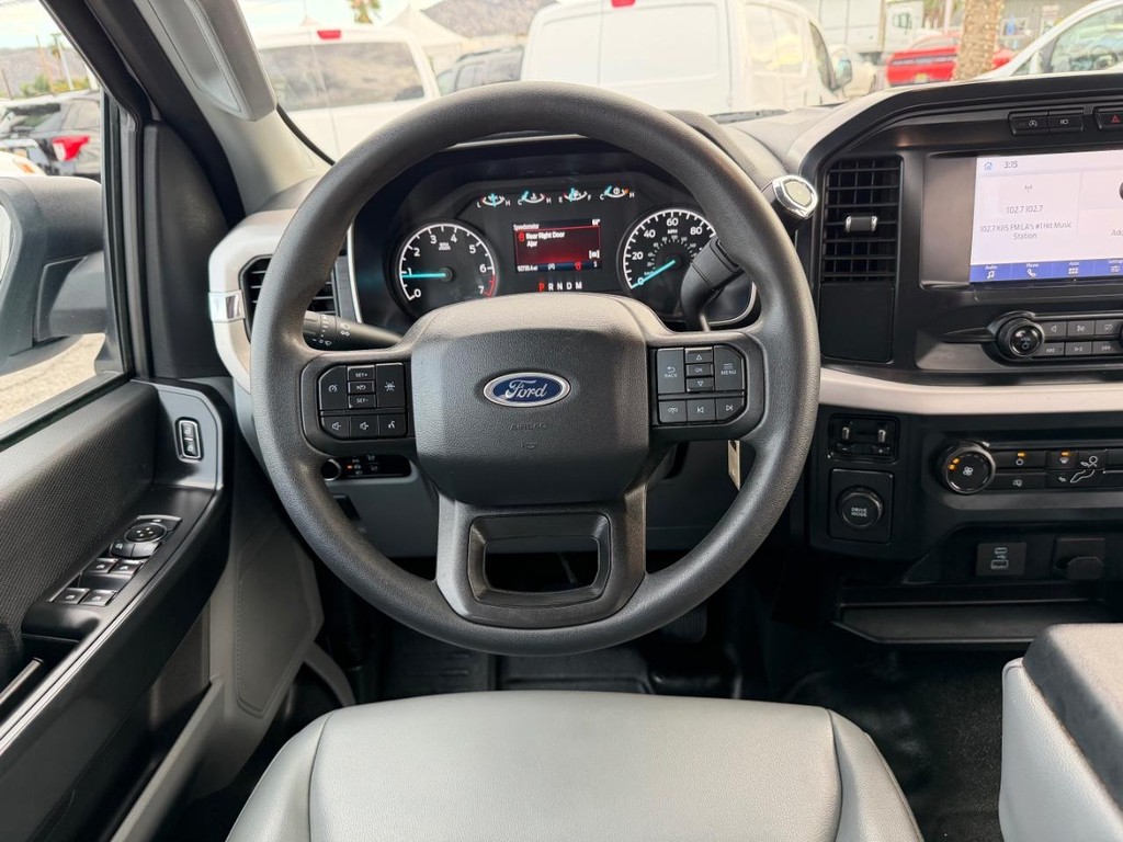 Ford F-150 Vehicle Full-screen Gallery Image 33