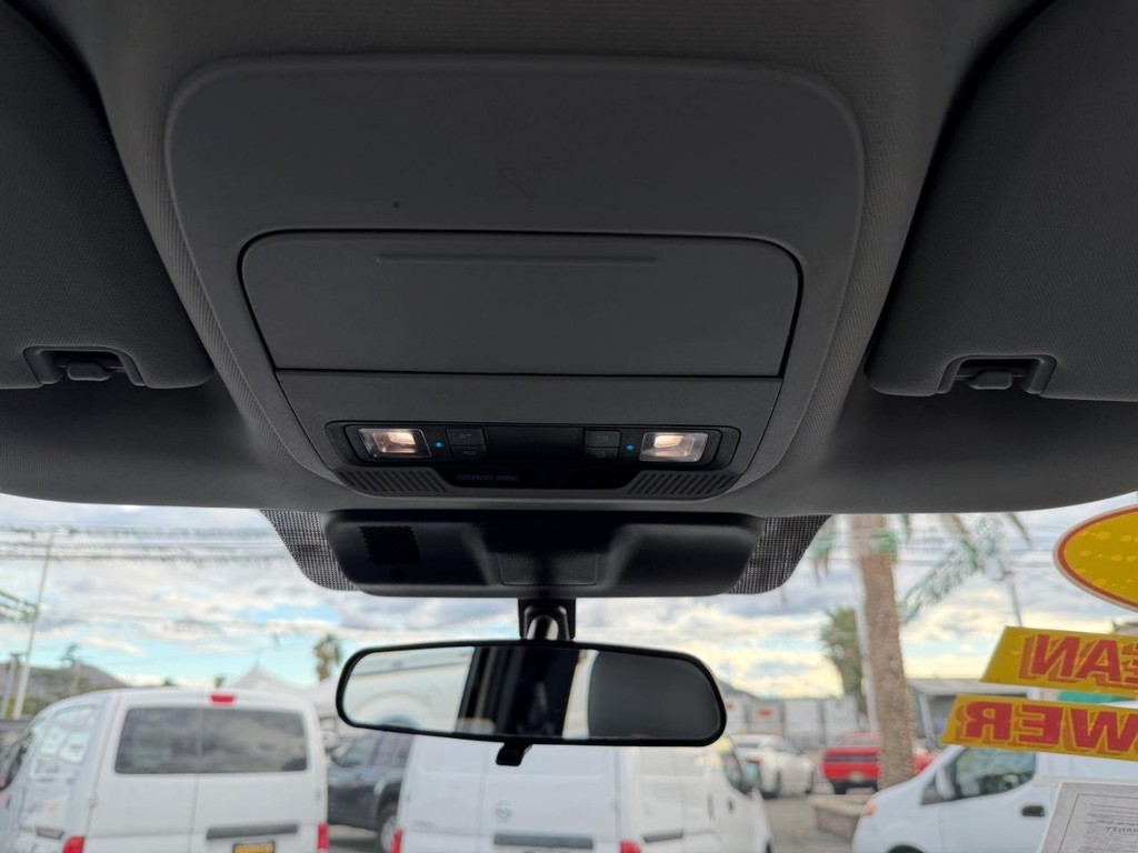 Ford F-150 Vehicle Full-screen Gallery Image 42