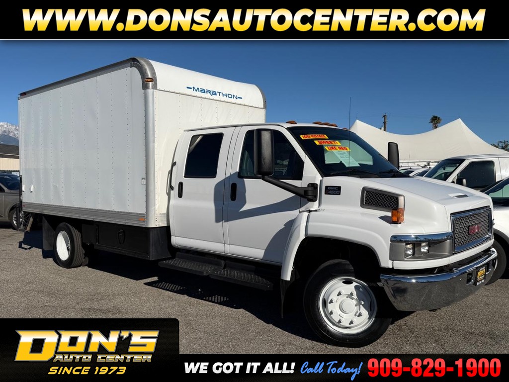 GMC C4500 CrewCab 14ft Box Truck w/ Liftgate Vehicle Full-screen Gallery Image 01