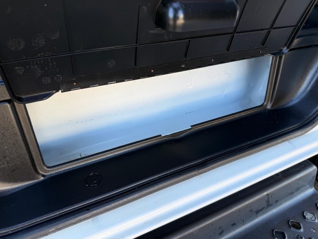 GMC C4500 CrewCab 14ft Box Truck w/ Liftgate Vehicle Full-screen Gallery Image 63