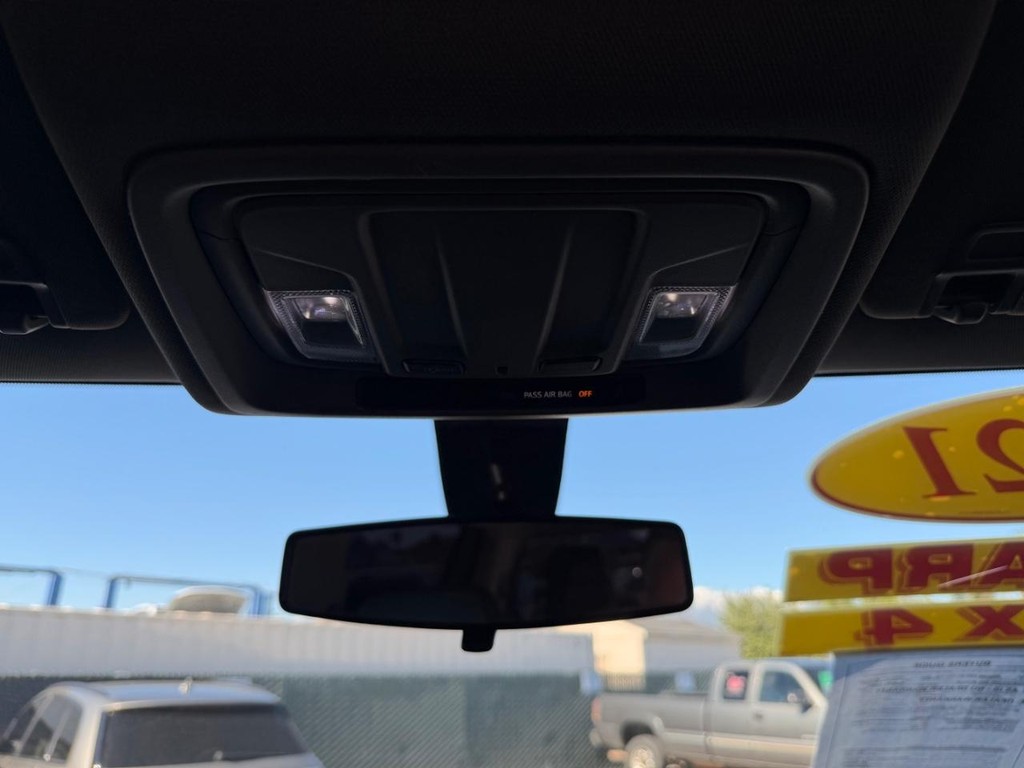 Chevrolet Silverado 2500HD Vehicle Full-screen Gallery Image 33