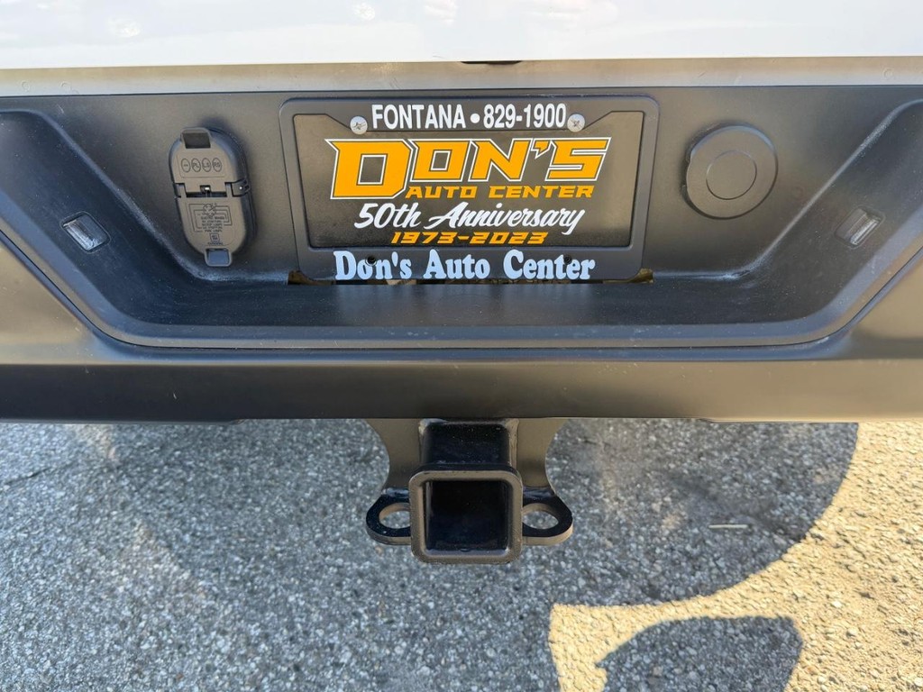 Chevrolet Silverado 2500HD Vehicle Full-screen Gallery Image 48