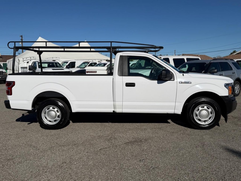 Ford F-150 Vehicle Full-screen Gallery Image 05